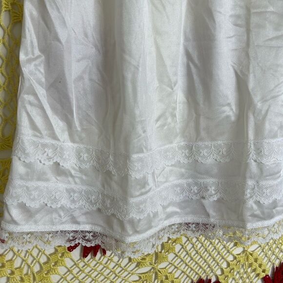VTG Avon Slip Skirt Size Small - Picture 3 of 11